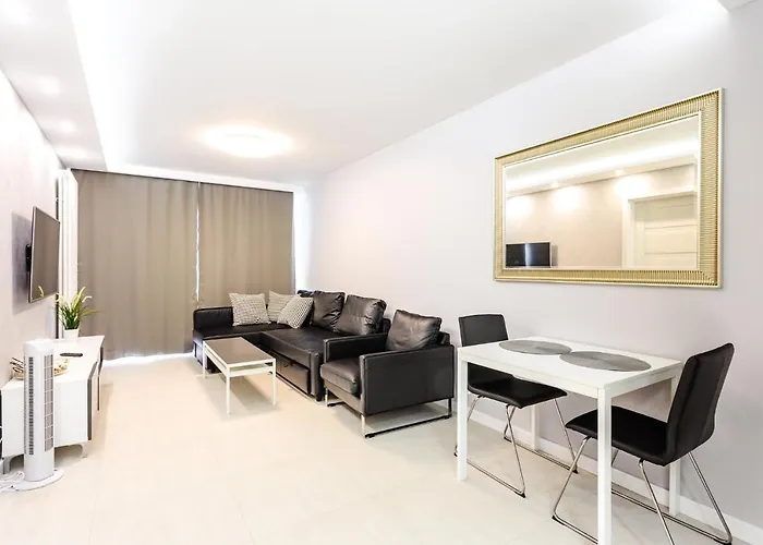 Cinema بيت شباب *